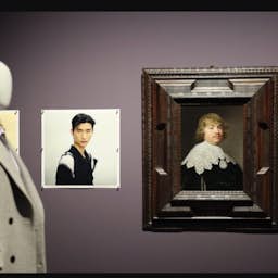 Poster image for the exhibition titled Galería Looks