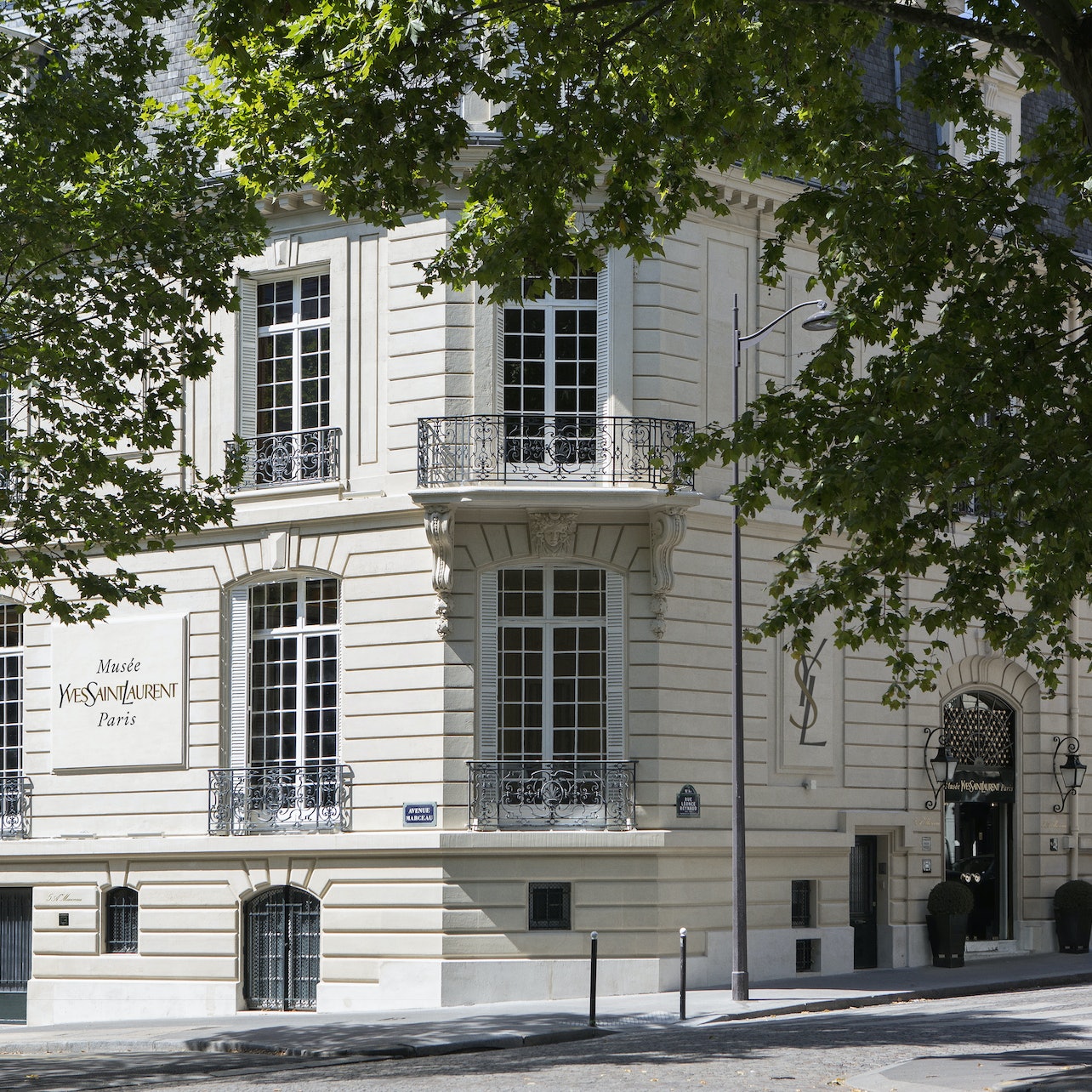 Picture of Musée Yves Saint Laurent Paris in Paris, France