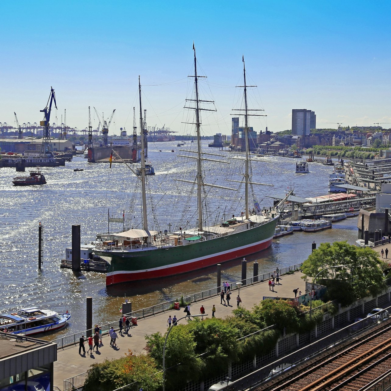 Picture of Museumschip RICKMER RICKMERS in Hamburg
